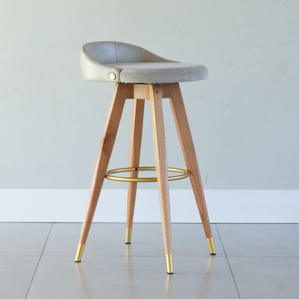 Banqueta Bertha Composê Estofada Pés Madeira com Ponteiras em Metal Estrutura Madeira Liptus Design Sustentável