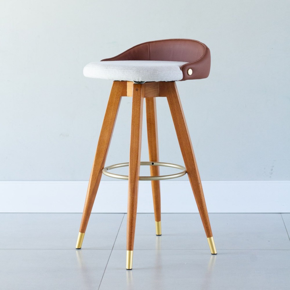 Banqueta Bertha Composê Estofada Pés Madeira com Ponteiras em Metal Estrutura Madeira Liptus Design Sustentável