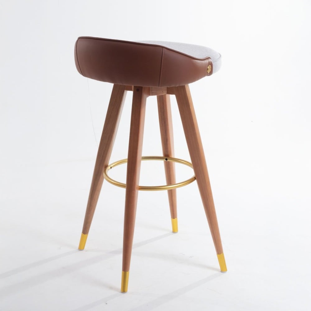 Banqueta Bertha Composê Estofada Pés Madeira com Ponteiras em Metal Estrutura Madeira Liptus Design Sustentável