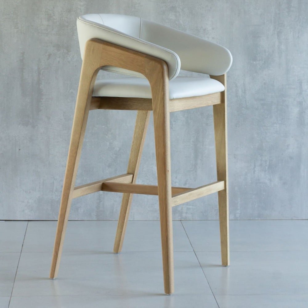 Banqueta Georgia Estofada Estrutura Madeira Liptus Design Sustentável