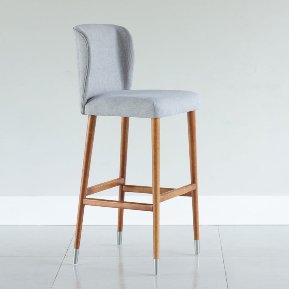 Banqueta Marina Encosto com Argola Detalhe Gomado Pés Madeira com Ponteiras em Metal Estrutura Madeira Liptus Design Sustentável