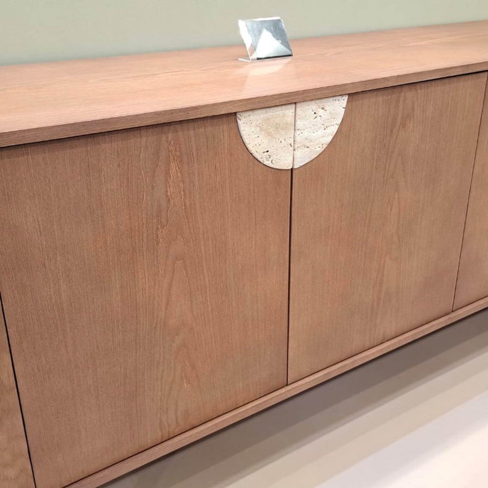 Buffet Arthemis Acabamento Lâmina Cinamomo Estrutura Madeira de Manejo