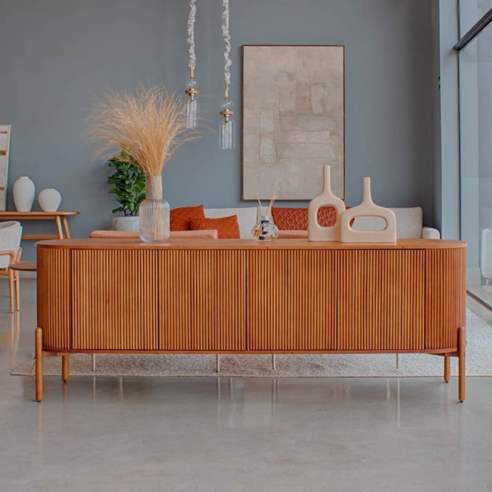 Buffet Raya Tampo Lâmina Cinamomo Estrutura Madeira de Manejo Design by Studio 3 Design