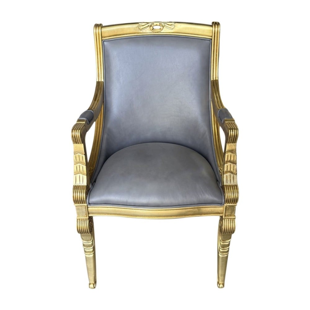 Cadeira com Braço Napoleão Entalhada Madeira Maciça Design de Luxo Peça Artesanal