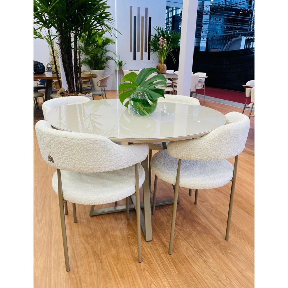 Cadeira Dheély Estofada Estrutura Aço Carbono Pintura Eletrostática Design Moderno