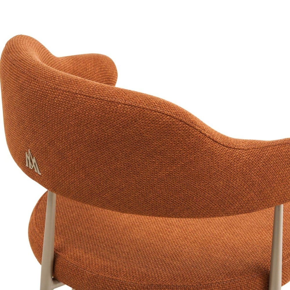 Cadeira Dheély Estofada Estrutura Aço Carbono Pintura Eletrostática Design Moderno