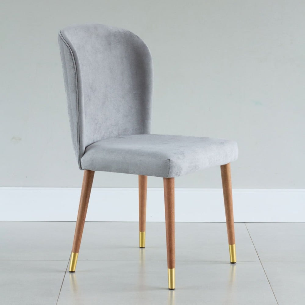 Cadeira Marina Estofada Encosto com Argola Detalhe Gomado Pés Madeira com Ponteiras em Metal Estrutura Madeira Liptus Design Sustentável