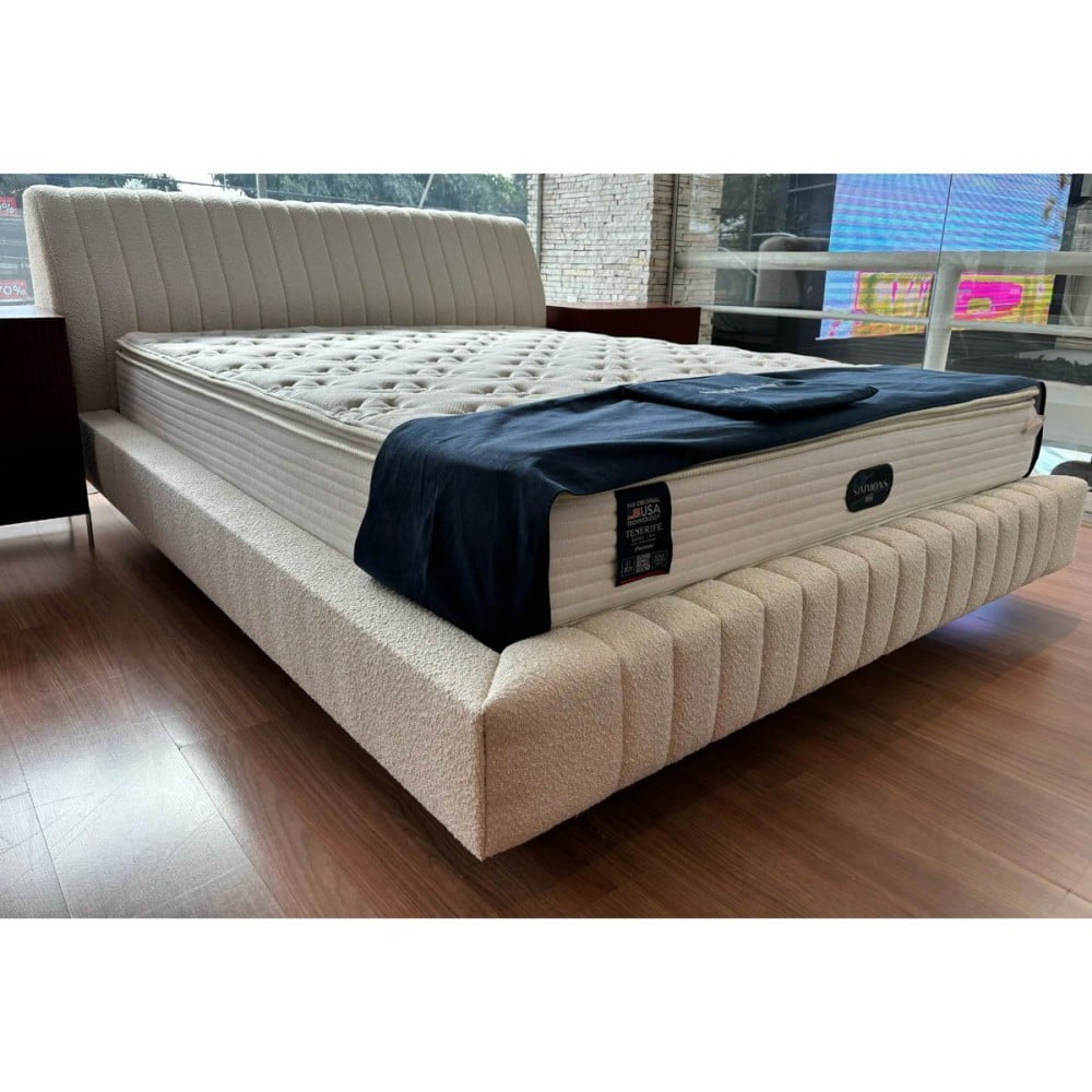 Cama Lecce Estofada Detalhes em Gomado Vertical