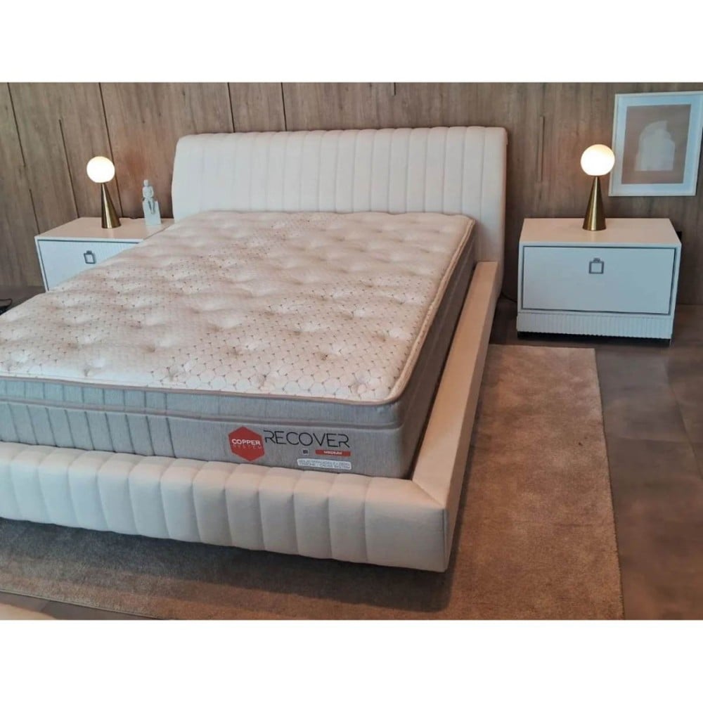 Cama Lecce Estofada Detalhes em Gomado Vertical