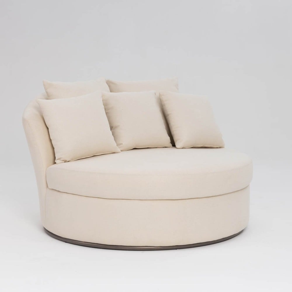 Chaise Hana Estofada com Almofadas Decorativas Base em Aço Pintura Epóxi Design Sustentável