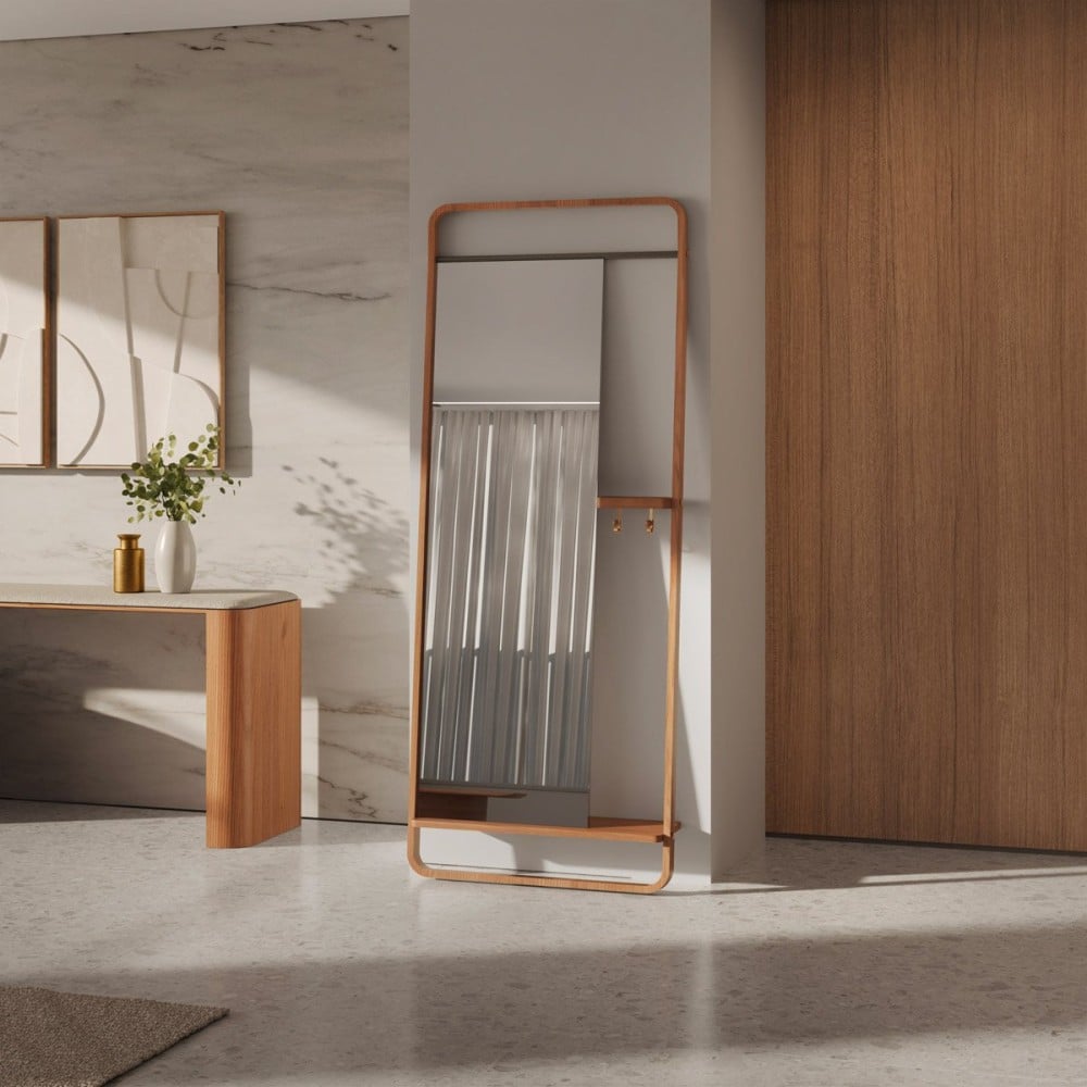 Espelho de Chão Stanza Acabamento Lâmina de Nogueira Estrutura em Multilaminado Design by Ampezzan e Maciel Arquitetos