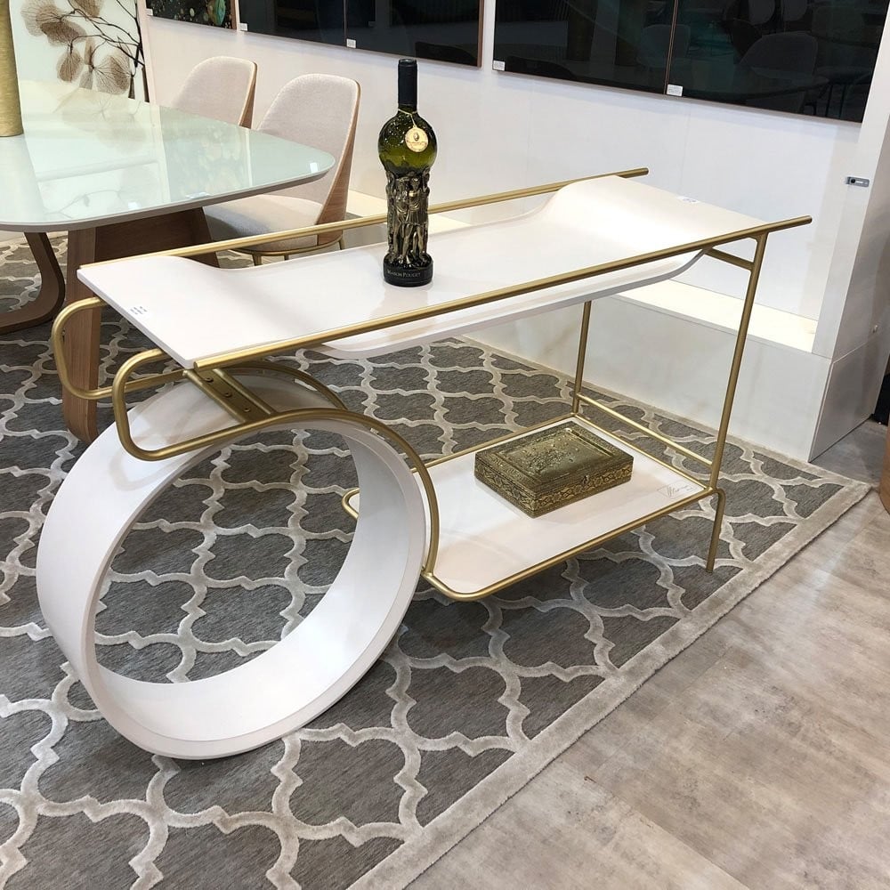 Bar Taeko Tampo com Laminado Melamínico Estrutura em Aço Carbono 