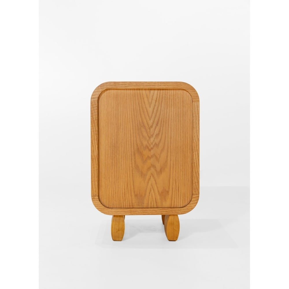 Mesa de Cabeceira Martini com 2 Gavetas em Lâmina de Madeira e Pés Esculpidos em Madeira Tauari Design by M7 Estúdio