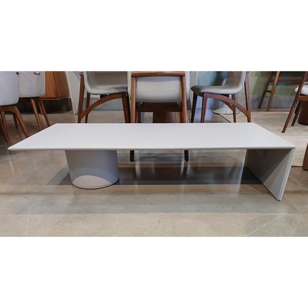 Mesa de Centro Flow em Lâmina de Madeira com Tampo Retangular e Base Cilíndrica Design by Alan Mantovani