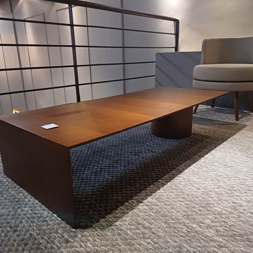 Mesa de Centro Flow em Lâmina de Madeira com Tampo Retangular e Base Cilíndrica Design by Alan Mantovani
