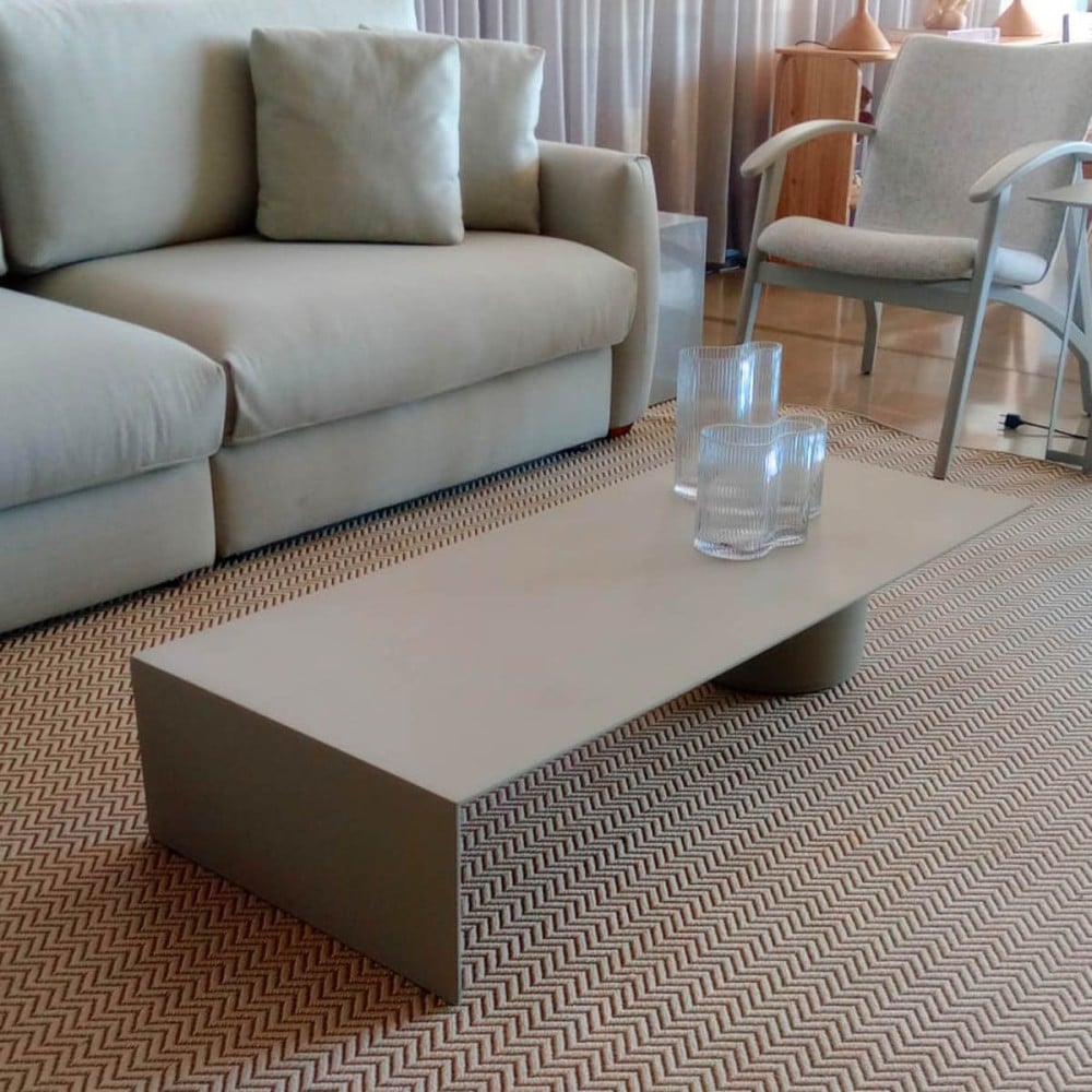 Mesa de Centro Flow em Lâmina de Madeira com Tampo Retangular e Base Cilíndrica Design by Alan Mantovani