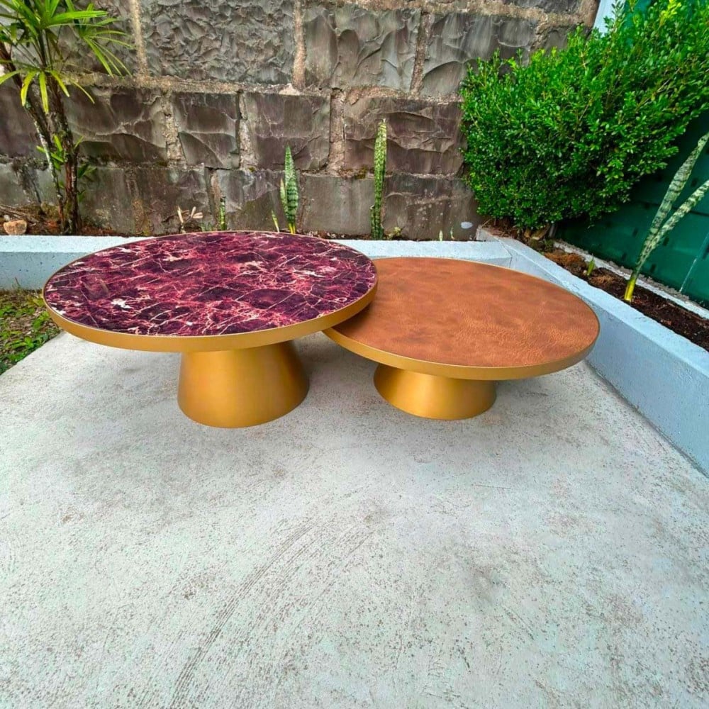 Mesa de Centro Nix Tampo Redondo Espelhado com Aro Metálico e Base Cônica em Aço Carbono com Pintura Epóxi