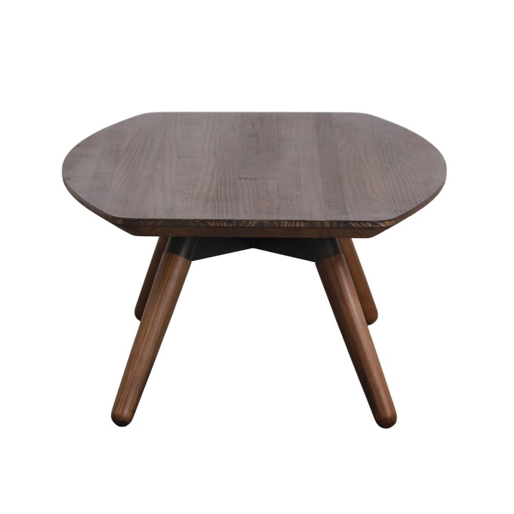 Mesa de Centro Ondra em Madeira de Reflorestamento com Tampo Orgânico e Pés Inclinados Designer by Pedro Mendes