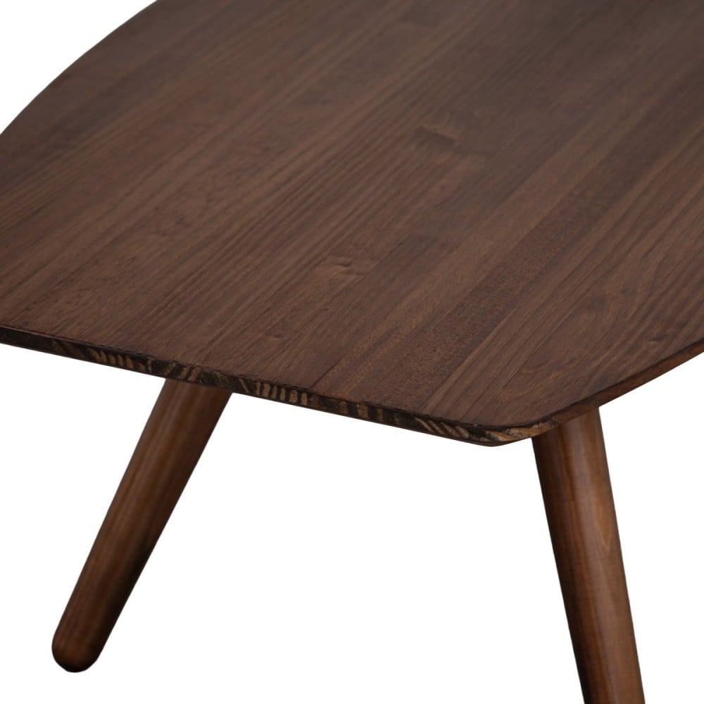Mesa de Centro Ondra em Madeira de Reflorestamento com Tampo Orgânico e Pés Inclinados Designer by Pedro Mendes