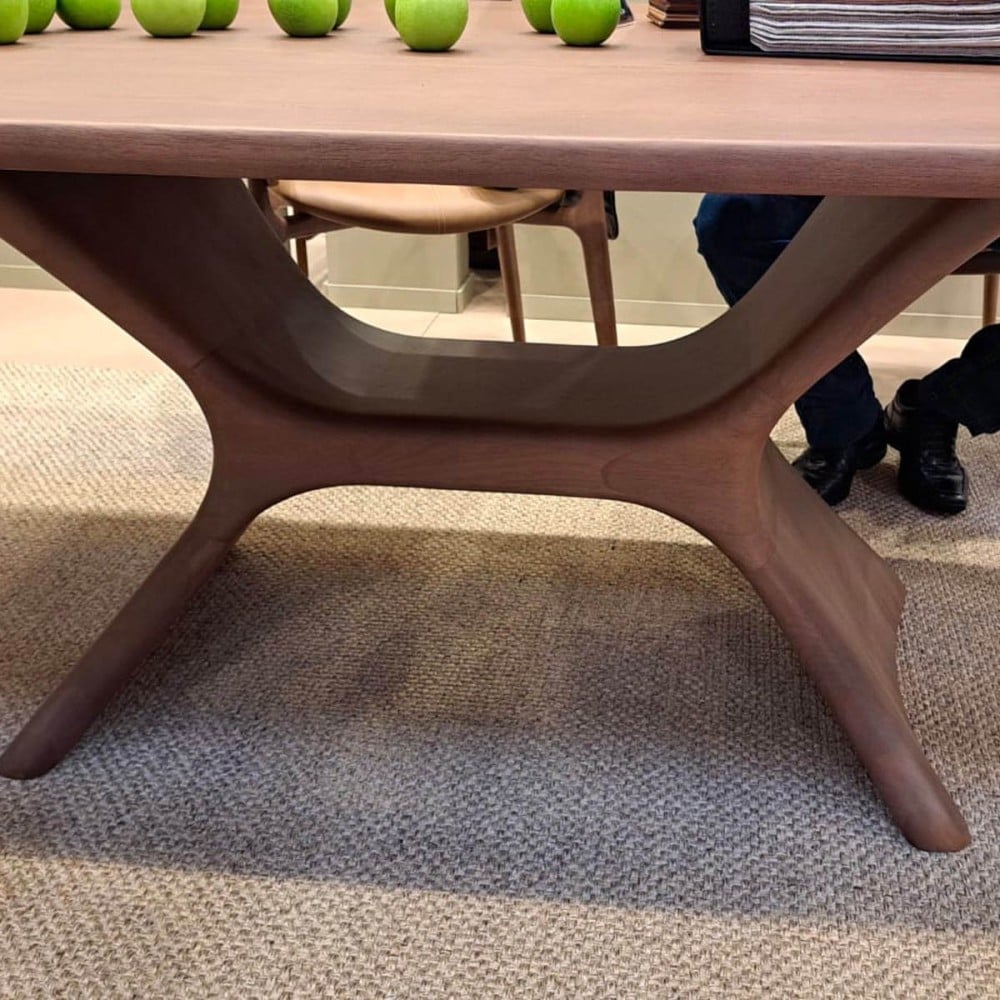 Mesa de Jantar Magara Design Barril Tampo Lâmina Nogueira Base Laminada Design by Studio Traço