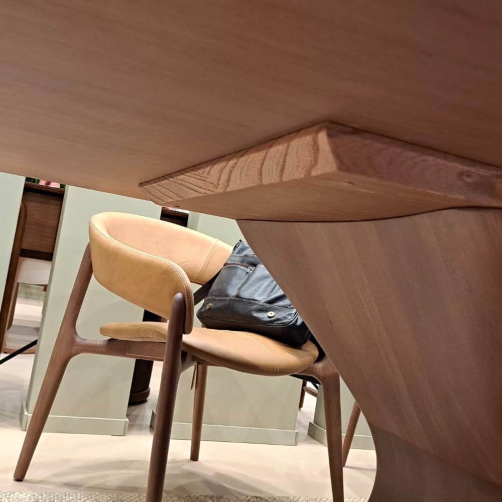Mesa de Jantar Magara Design Barril Tampo Lâmina Nogueira Base Laminada Design by Studio Traço