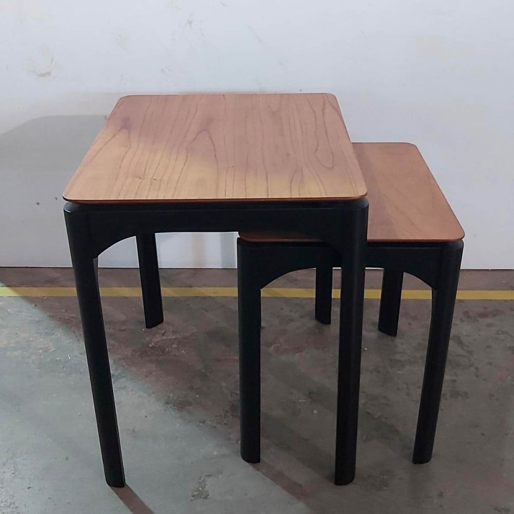Mesa Lateral Eury Tampo Laminado Cinamomo Design Atemporal e Moderno Casa A Móveis