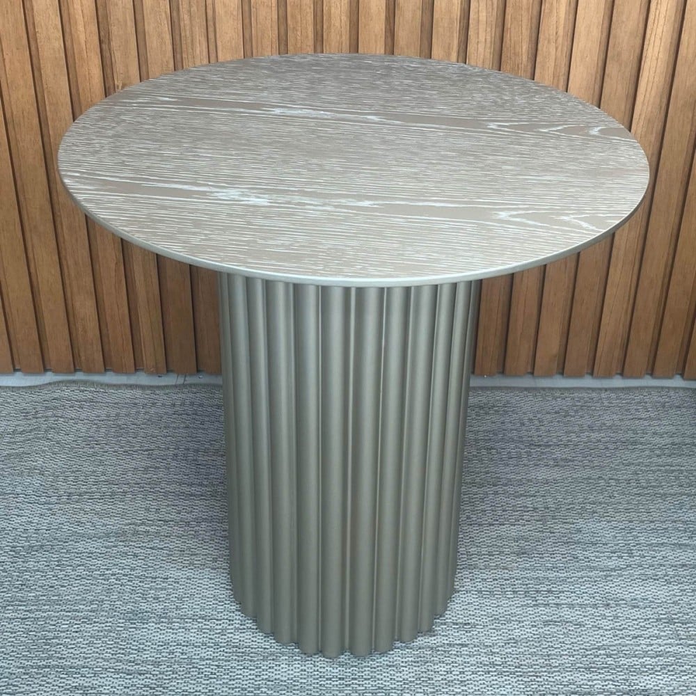 Mesa Lateral Libane Redonda Tampo Lâmina de Madeira Base Ripada Laqueada
