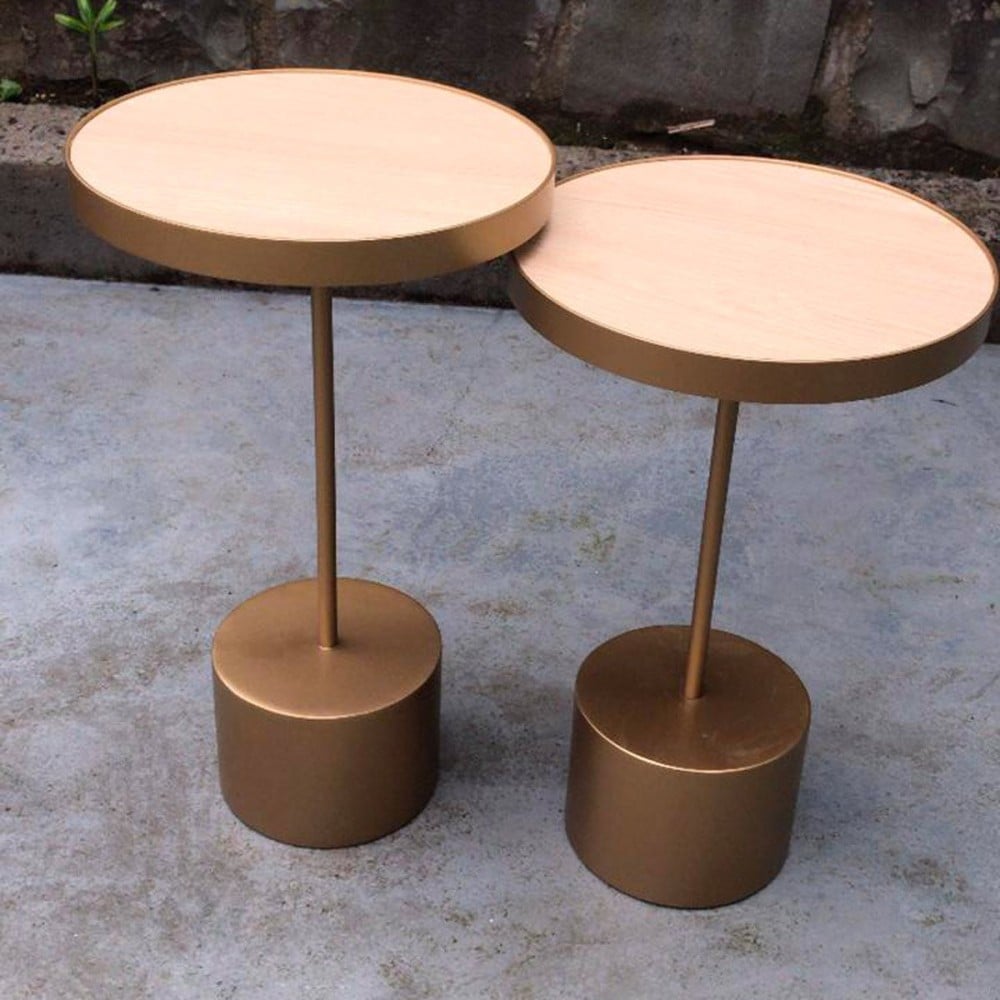 Mesa Lateral Lovenna Redonda Tampo Vidro Marmorizado com Aro Metálico Base Aço Carbono com Pintura Epóxi