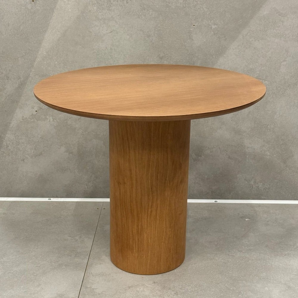 Mesa Lateral Zidara Redonda Estrutura Madeira de Manejo Design by Studio 3 Design