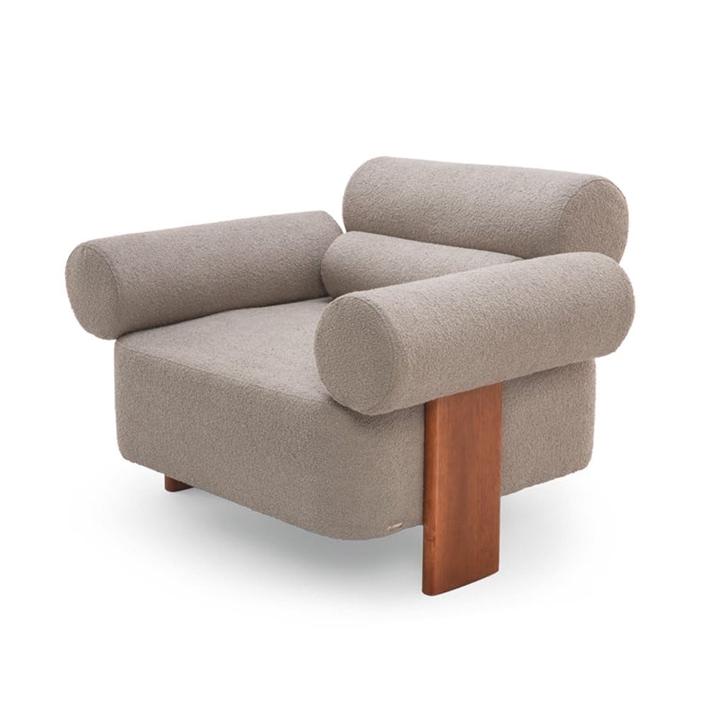 Poltrona Annalya Estofada Estrutura Madeira Eucalipto Design Exclusivo Acabamento Premium
