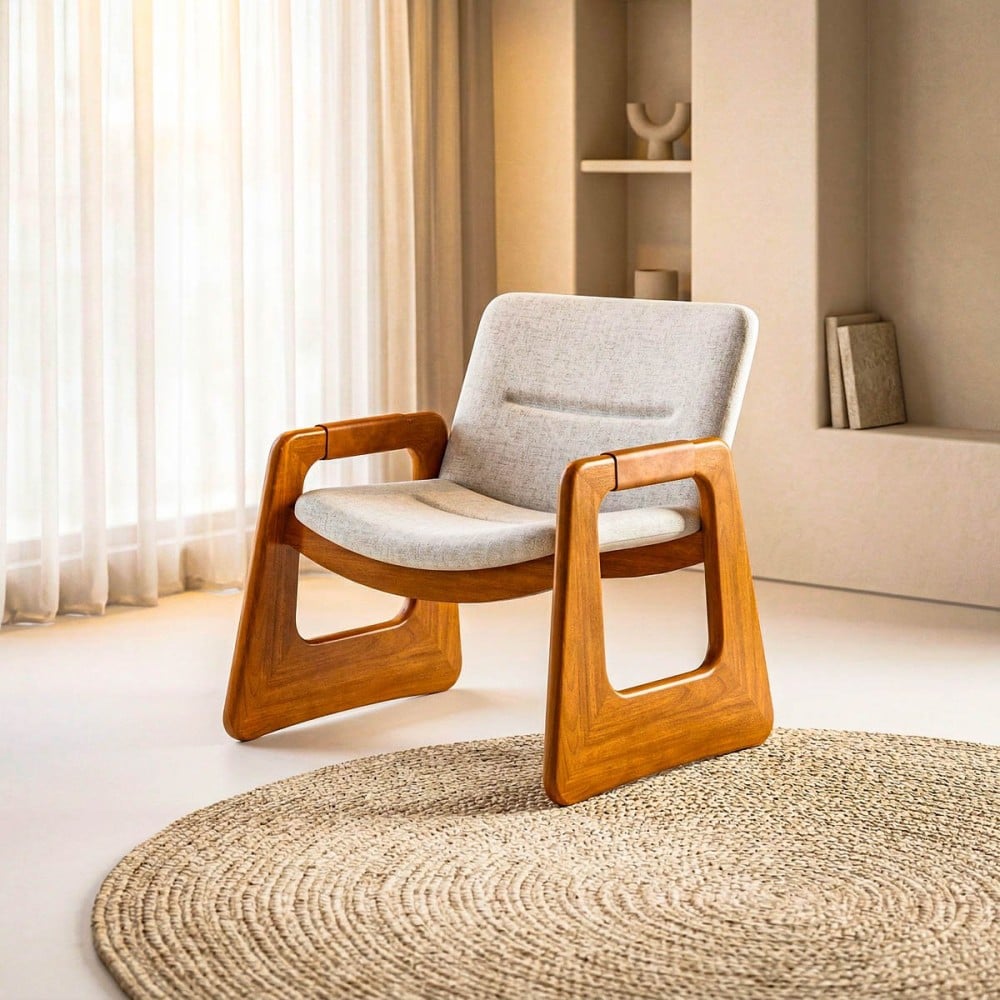 Poltrona Bellamy Estofada Detalhe em Couro Estrutura em Madeira Eucalipto Design Jhoel Silva