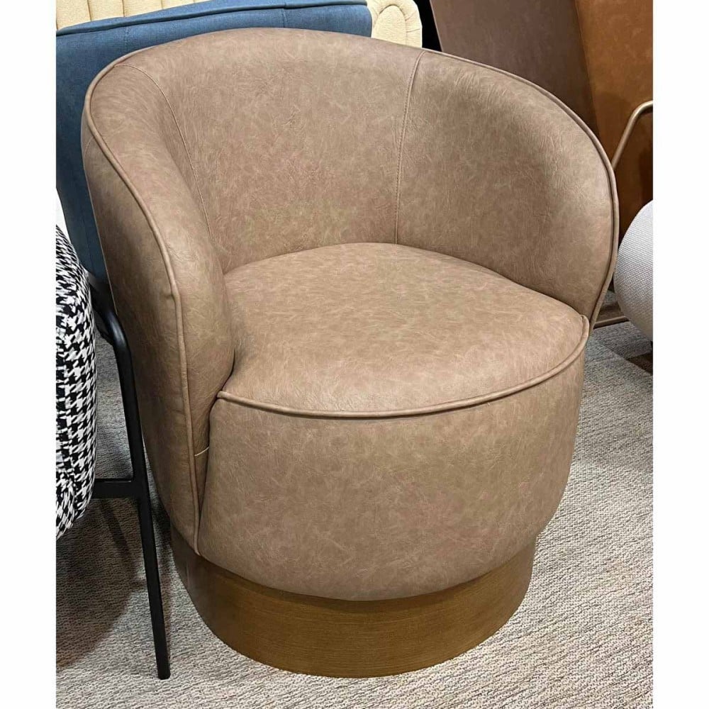 Poltrona Berynne Estofada Base Aro Madeira Design Sustentável