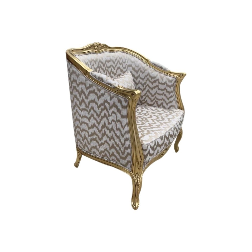 Poltrona Delphine Pés Luís XV Entalhada Madeira Maciça Design Artesanal de Luxo