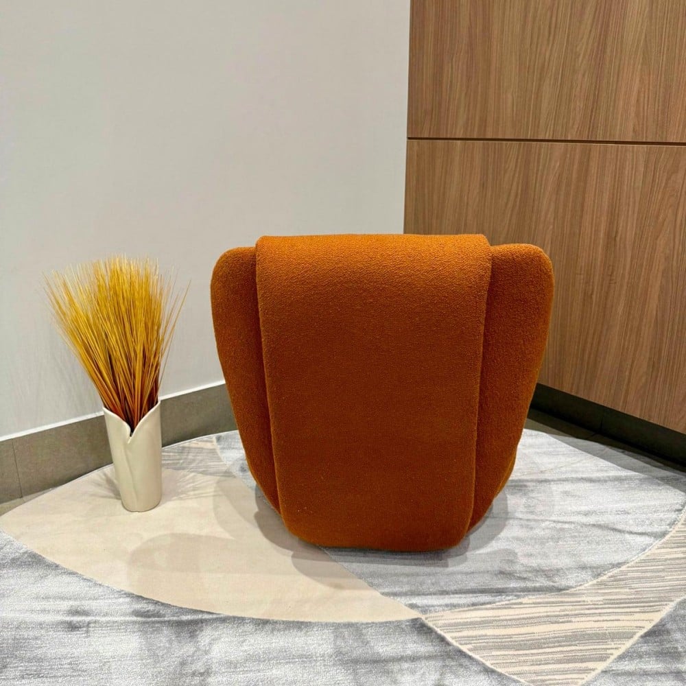 Poltrona Giratória Zennon Estofada Base Aro em Madeira Estrutura Revestida Design by Intervém Design