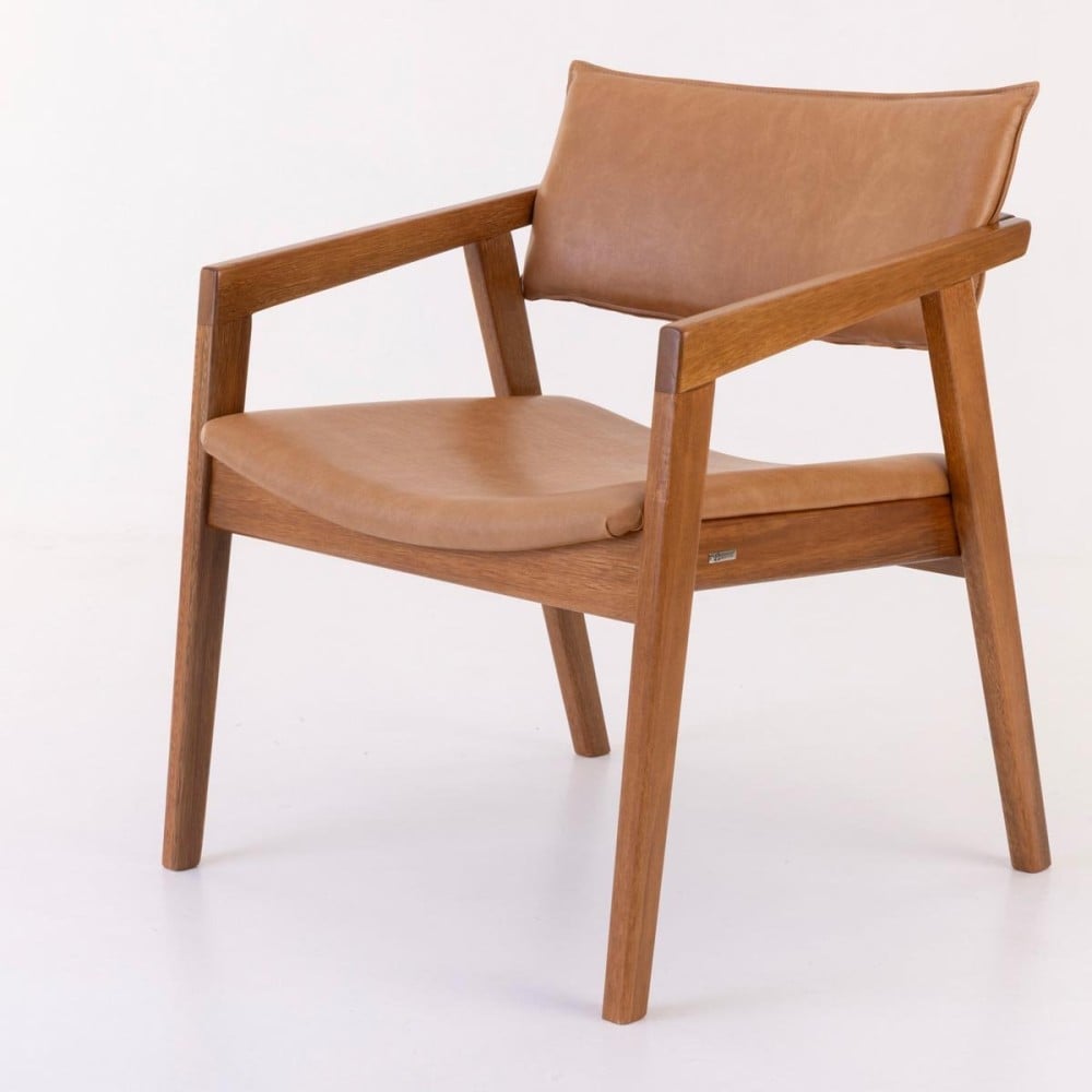 Poltrona Inanna Estofada Estrutura Madeira Eucalipto Design Exclusivo Acabamento Premium