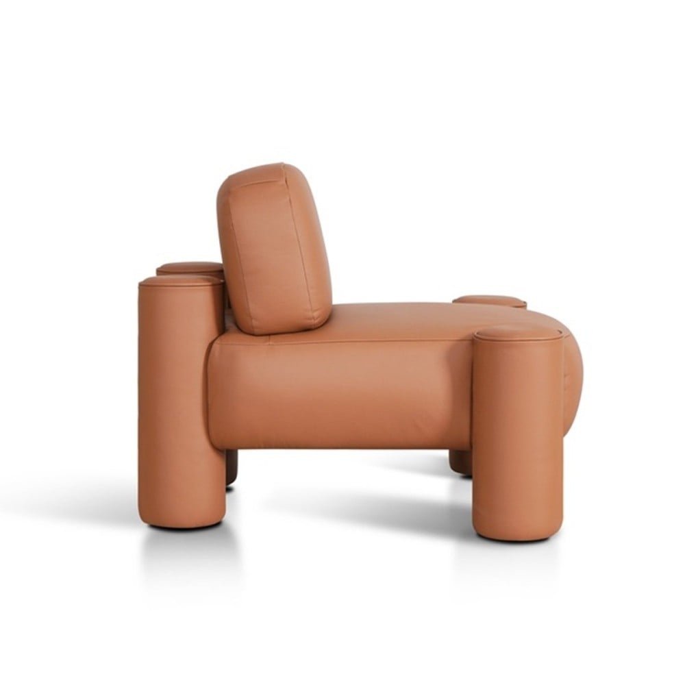 Poltrona Orfeu em Couro Legítimo com Almofadão e Apoios Cilíndricos Acolchoados Design by Victor Suzuki