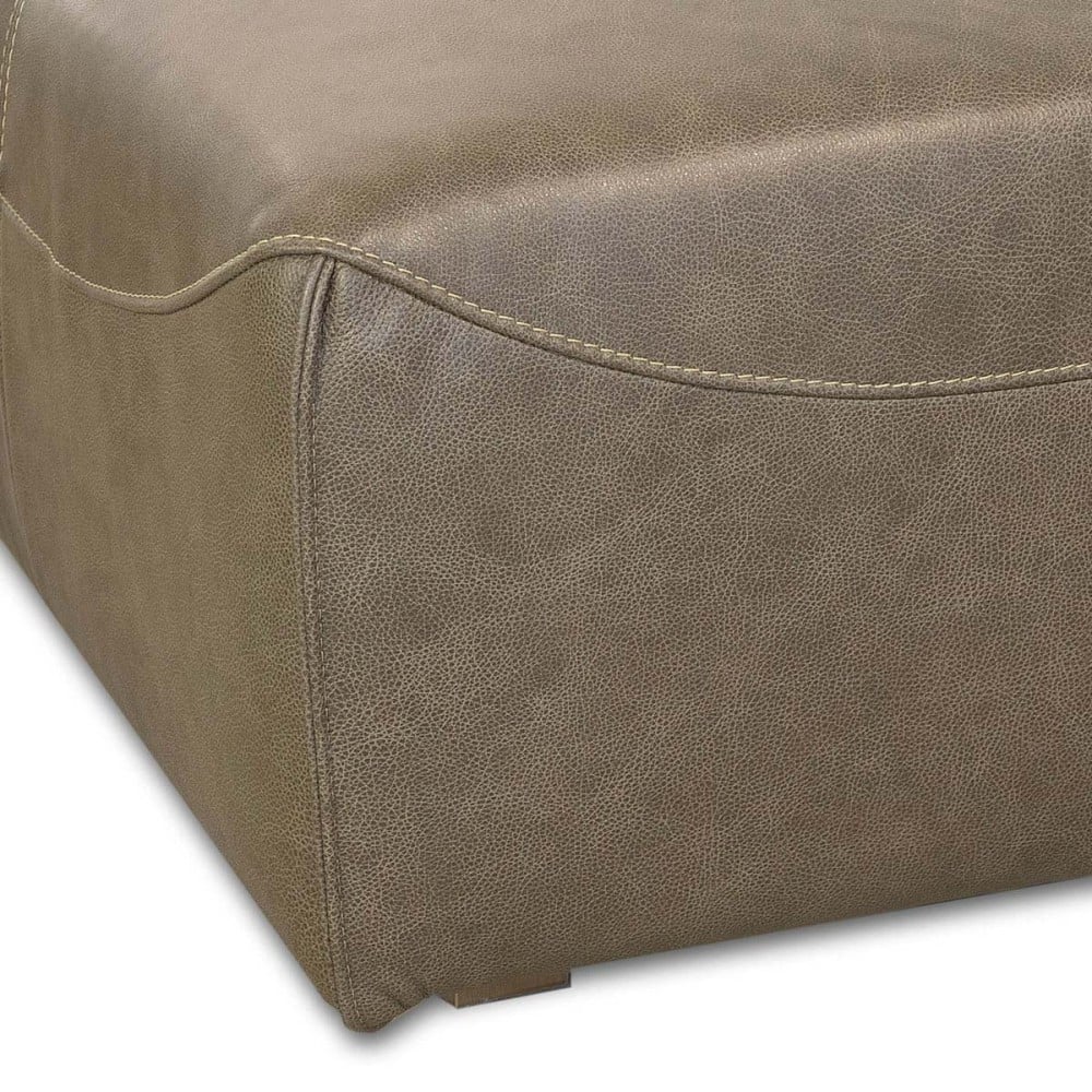 Puff Rivano Quadrado Couro Natural Estrutura Madeira de Lei Eucalipto Design Artesanal