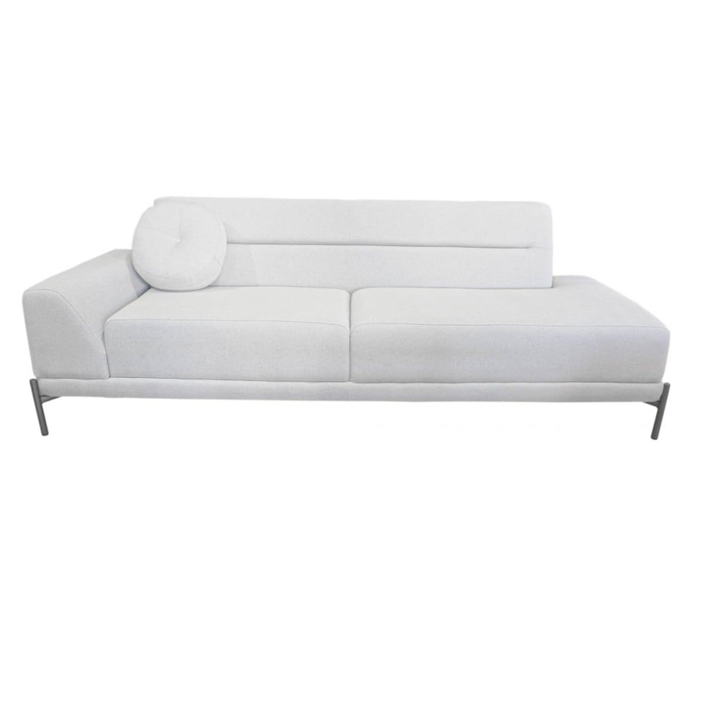 Sofá com Chaise Lateral Dalthon Pés Aço Pintura Epóxi Design Sustentável by Estudio Oune