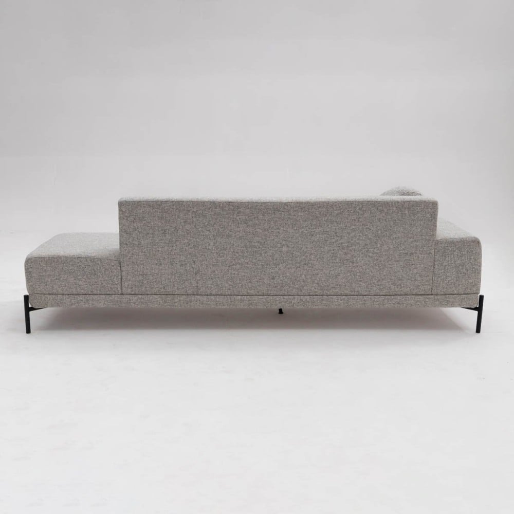 Sofá com Chaise Lateral Dalthon Pés Aço Pintura Epóxi Design Sustentável by Estudio Oune