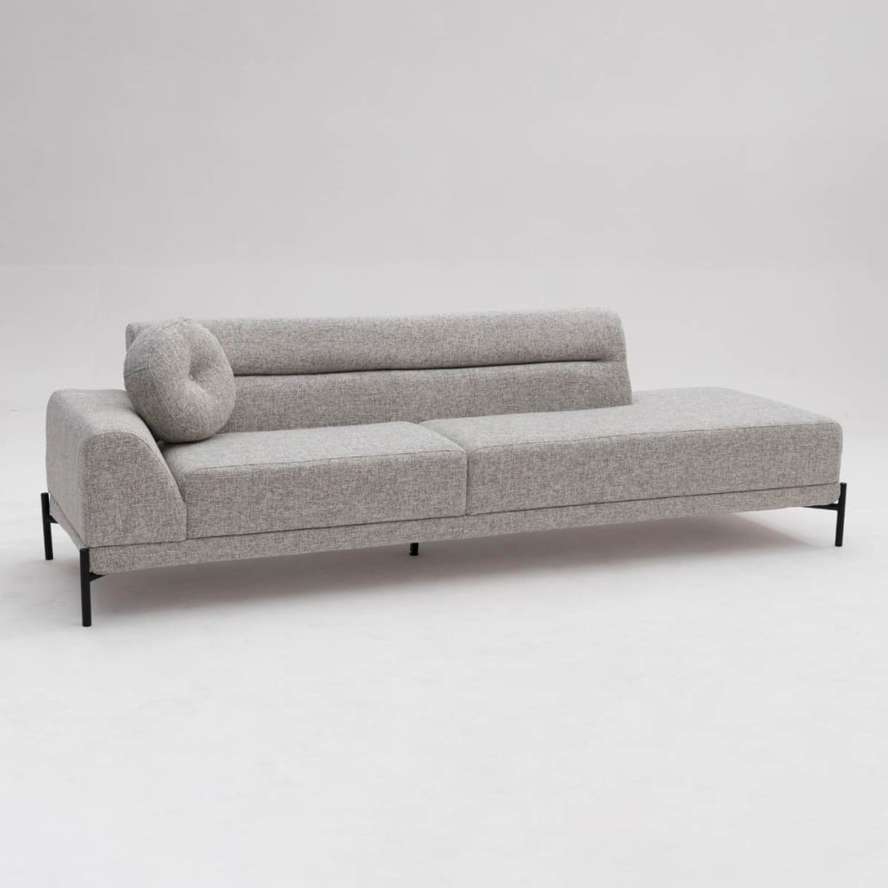 Sofá com Chaise Lateral Dalthon Pés Aço Pintura Epóxi Design Sustentável by Estudio Oune