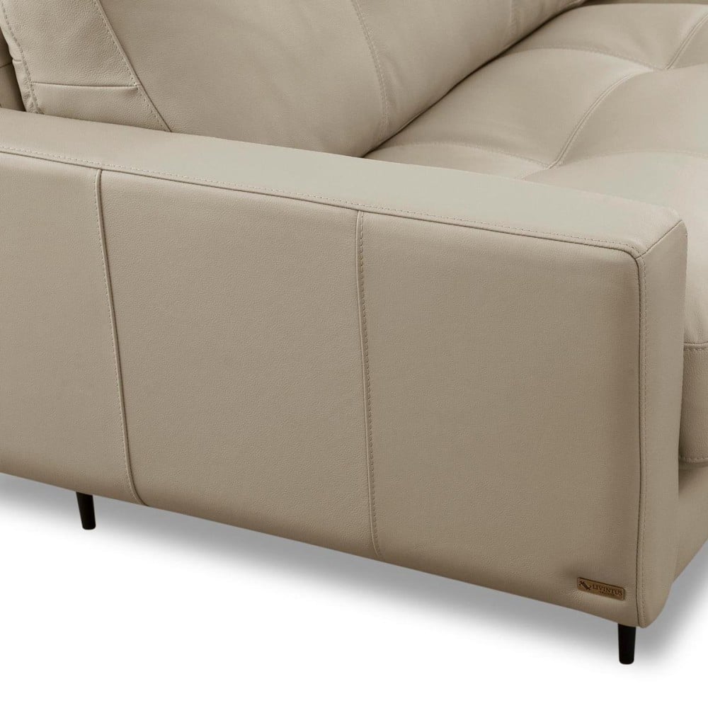 Sofá com Chaise Romulo 3 Módulos Couro Natural Almofadas Soltas Estrutura Madeira de Lei Eucalipto Pés em Aço Design ArtesanalSofá com Chaise Romulo 3 Módulos Couro Natural Almofadas Soltas Estrutura Madeira de Lei Eucalipto Pés em Aço Design Artesanal