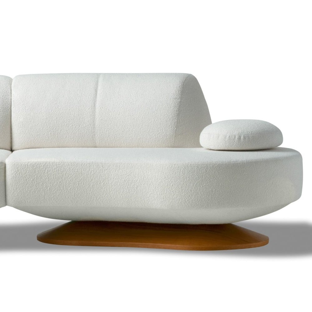 Sofá Curvo Olsay Duo 2 Módulos com Encosto Alongado e Encosto Deslocado Base Orgânica em Madeira Laminada Design by Maicon Geremia