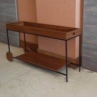 Aparador Cissa Tampo Superior Bandeja e Design Tampo Inferior com Rodas e Pés Fixos Estrutura em Metal com Pintura Epóxi