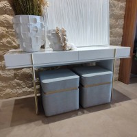 Aparador Madrias 2 Gavetas Estrutura em Pintura Laca Detalhe com Filetes em Aço Carbono Design by Ampezzan e Maciel Arquitetos