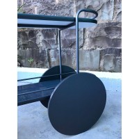 Aparador Mykon Tampos em Madeira Marmorizada Estrutura em Aço Carbono com Pintura Epóxi com Rodas Decorativas