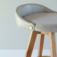 Banqueta Bertha Composê Estofada Pés Madeira com Ponteiras em Metal Estrutura Madeira Liptus Design Sustentável