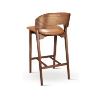 Banqueta Elara Estofada Encosto com Detalhe Amadeirado Design Atemporal