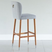 Banqueta Marina Encosto com Argola Detalhe Gomado Pés Madeira com Ponteiras em Metal Estrutura Madeira Liptus Design Sustentável