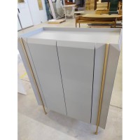 Buffet Auverny Vertical com Portas Tampo Bandeja Estrutura em Pintura Laca Pés em Alumínio Design by Ampezzan e Maciel Arquitetos
