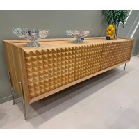 Buffet Dórios com Portas Facetadas Gaveteiro Interno Base Madeira Jequitibá Design by Studio 3 Design